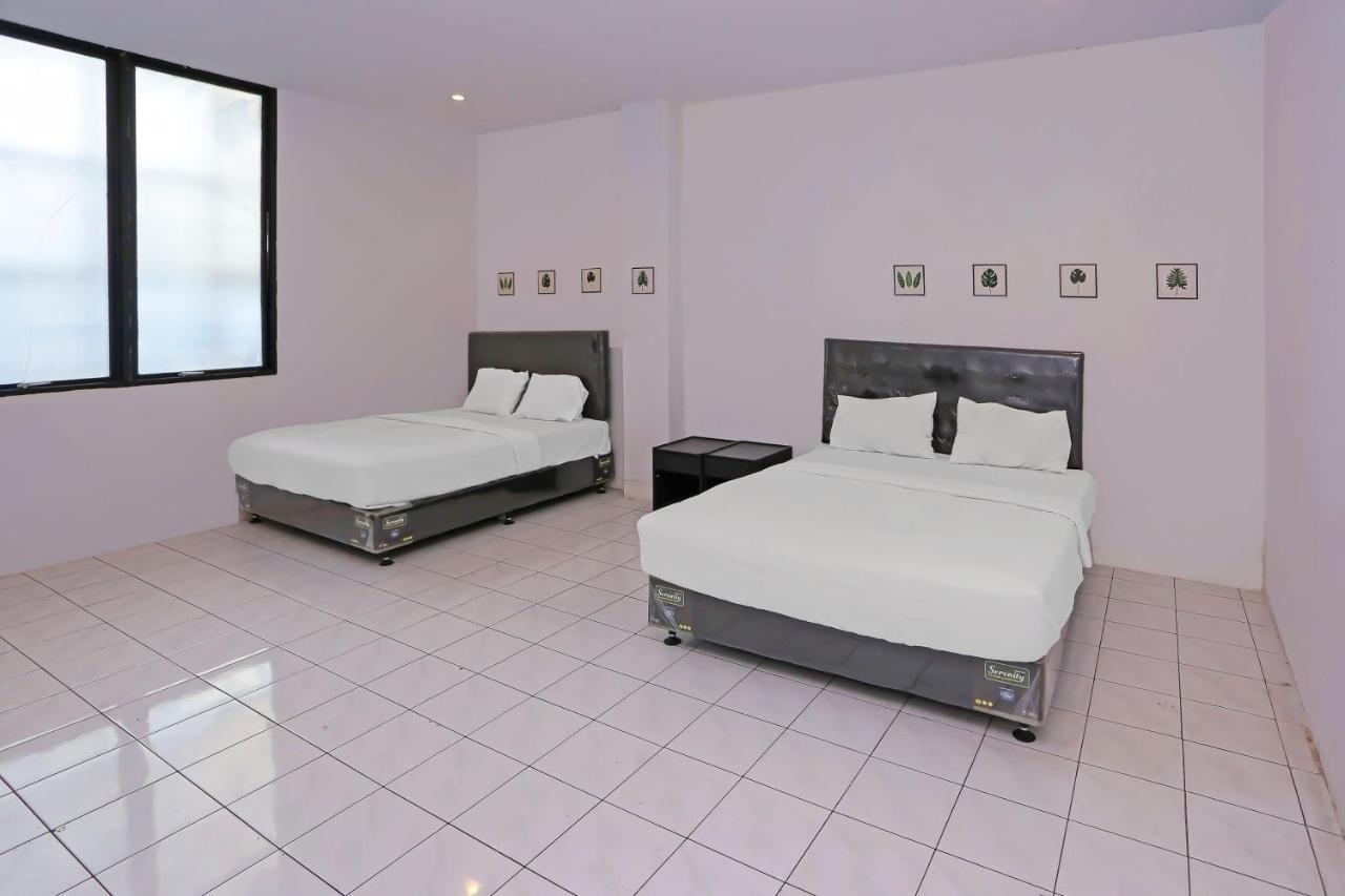 Collection O 92739 Hotel Pintu Besar Jakarta Exterior photo